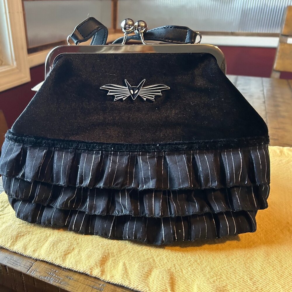 Disney handbag Her Universe "the nightmare Before Christmas Jack pinstripe Ruffe